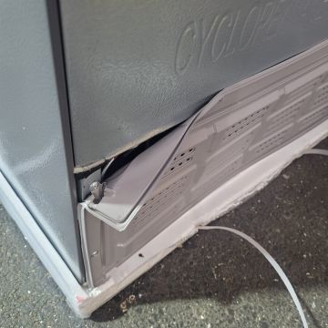 Frigider Cu Doua Usi Resigilat RD4650XTBE 465 L H185 Clasa E Total No Frost Lumina LED Negru Frigider Cu Doua Usi Resigilat RD4650XTBE 465 L H185 Clasa E Total No Frost Lumina LED Negru